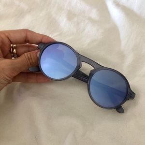 Westward Leaning DYAD Sunnies!